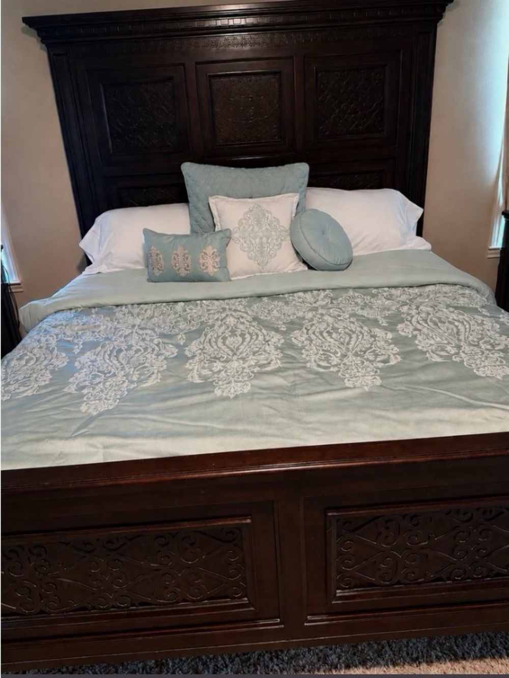 Luxury Light Blue Embroidered Bedding Set - Reba brand: